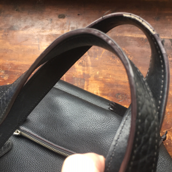 SOLD - COACH RIP AND REPAIR BLACK LEATHER TOTE BAG - Picture 5 of 8